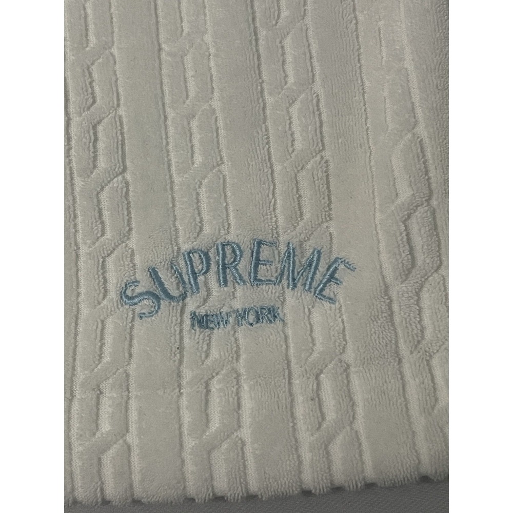 Supreme Cable Knit Terry Shorts Men's Size XL White SS18 - Picture 6 of 10